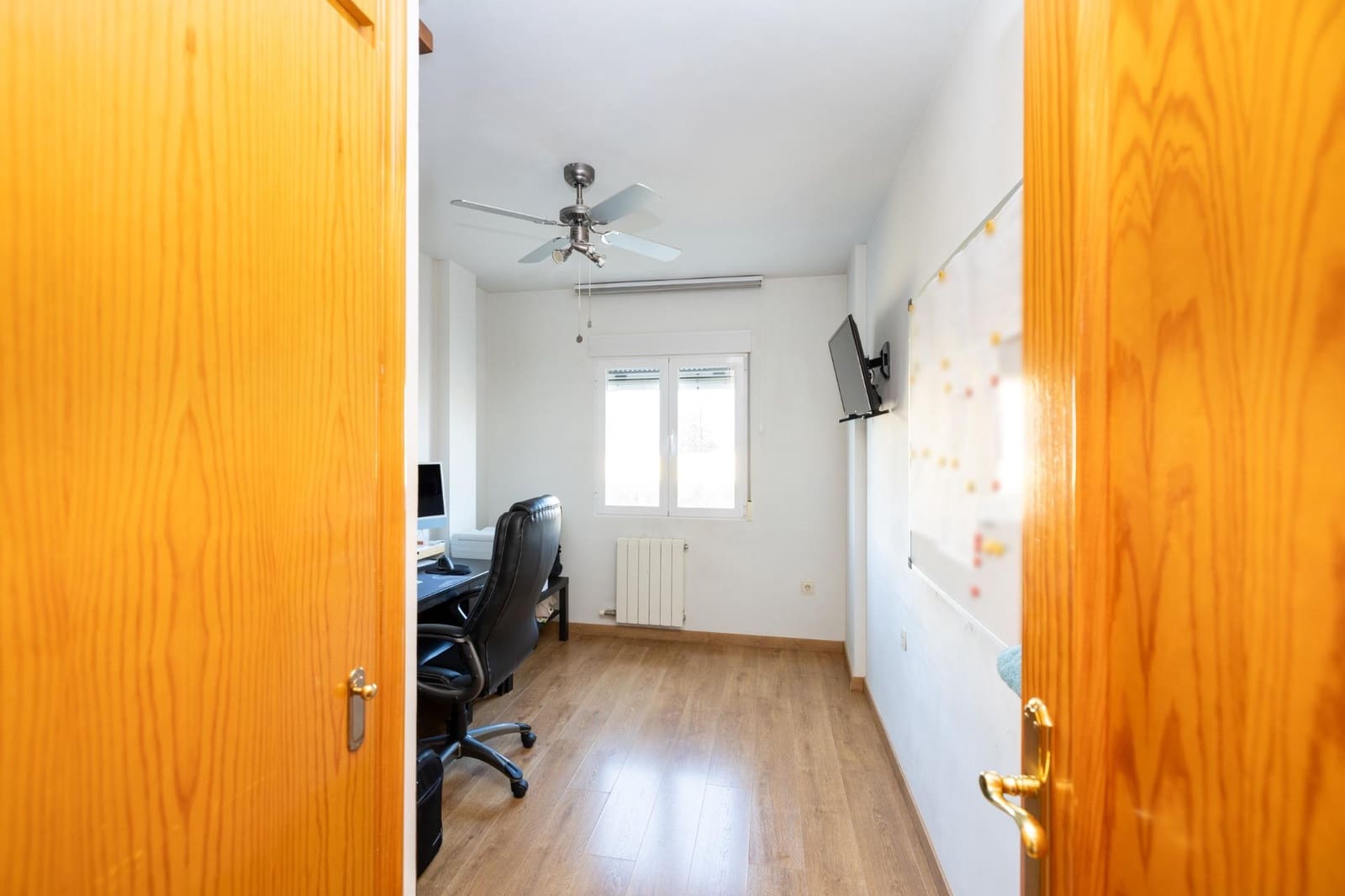 4 bedroom Semi-detached Villa for sale in Ogijares with garage - € 348,000 (Ref: 9436135)