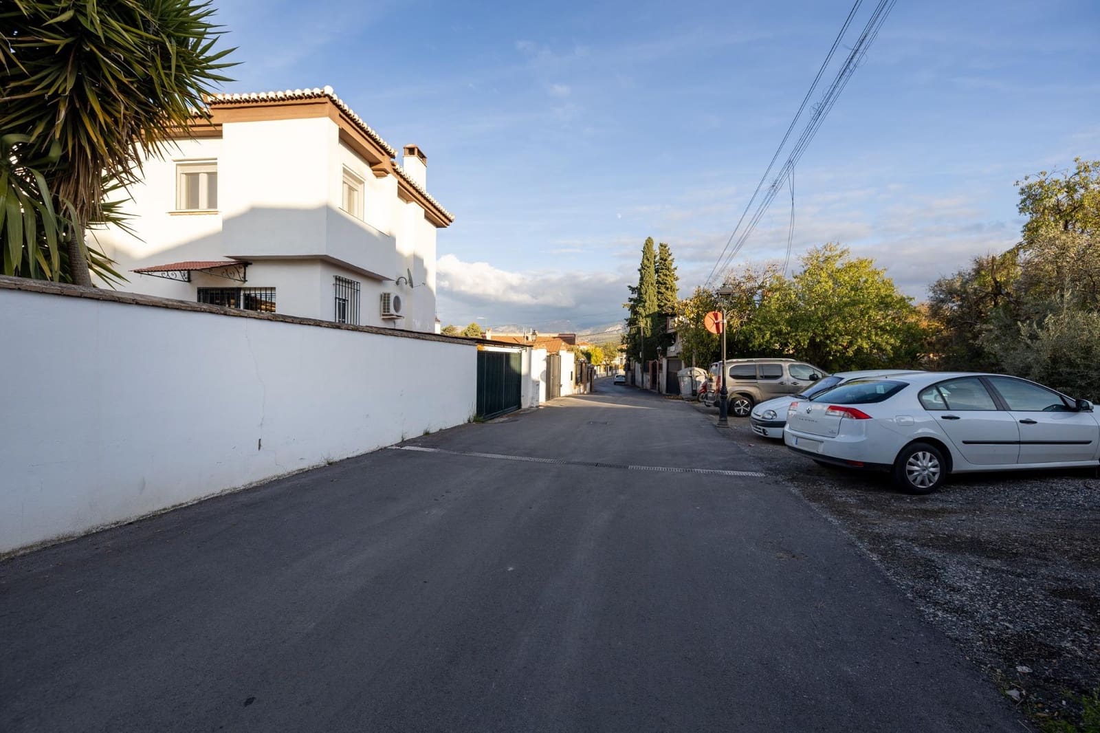 4 bedroom Semi-detached Villa for sale in Ogijares with garage - € 348,000 (Ref: 9436135)