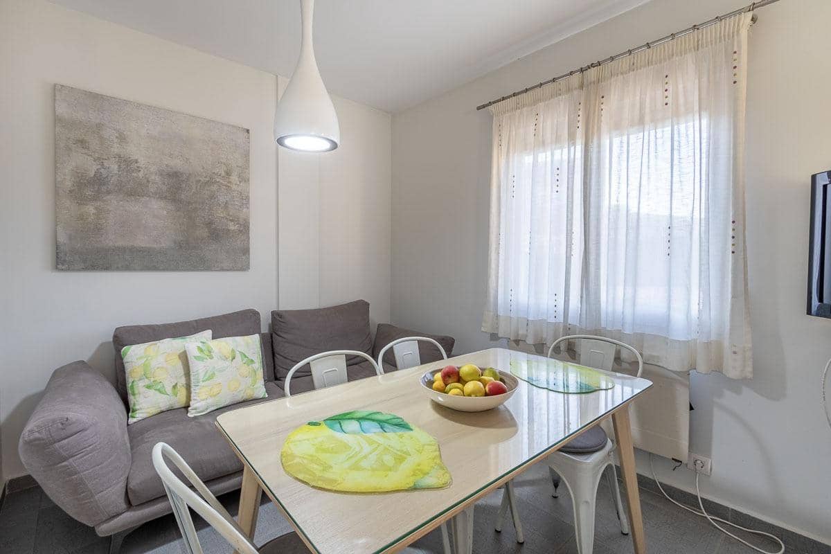 3 soveværelse Villa til salg i Ambroz med swimmingpool garage - € 299.900 (Ref: 9436412)