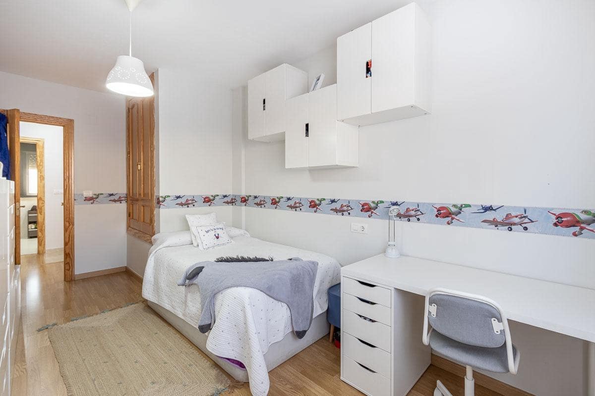 3 soveværelse Villa til salg i Ambroz med swimmingpool garage - € 299.900 (Ref: 9436412)