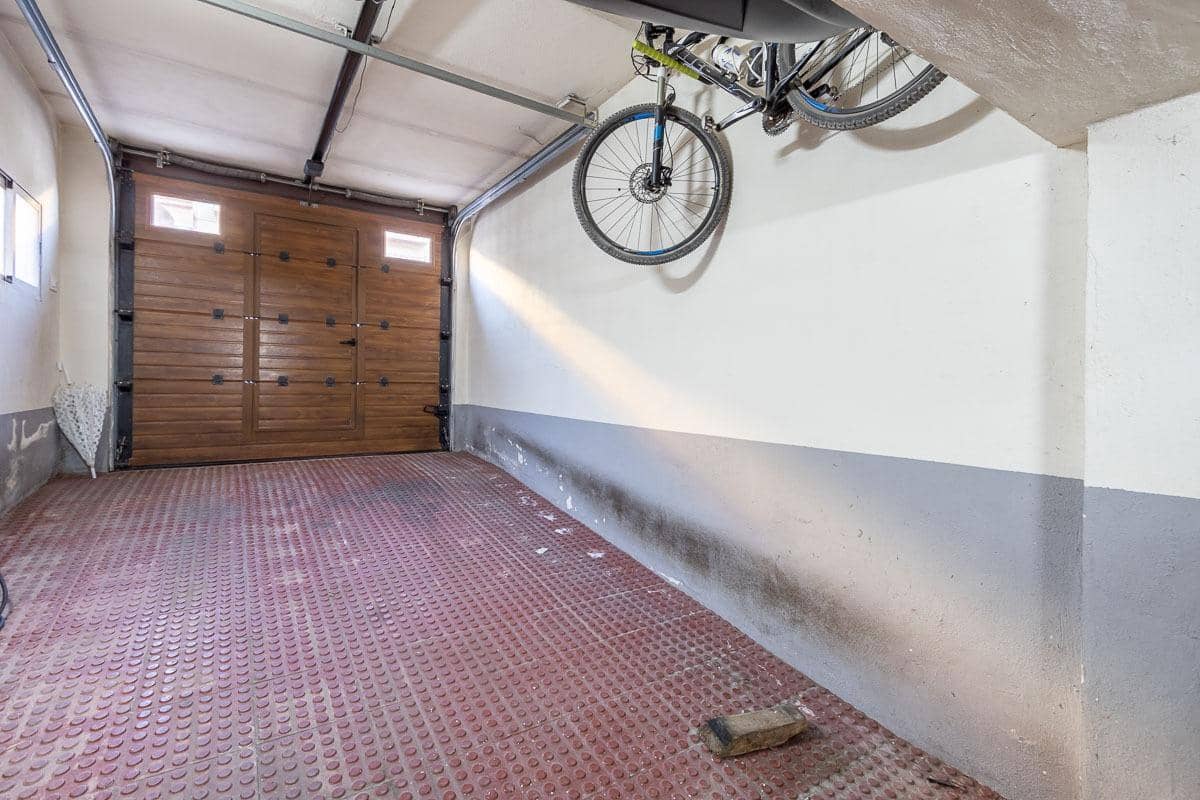 3 soveværelse Villa til salg i Ambroz med swimmingpool garage - € 299.900 (Ref: 9436412)