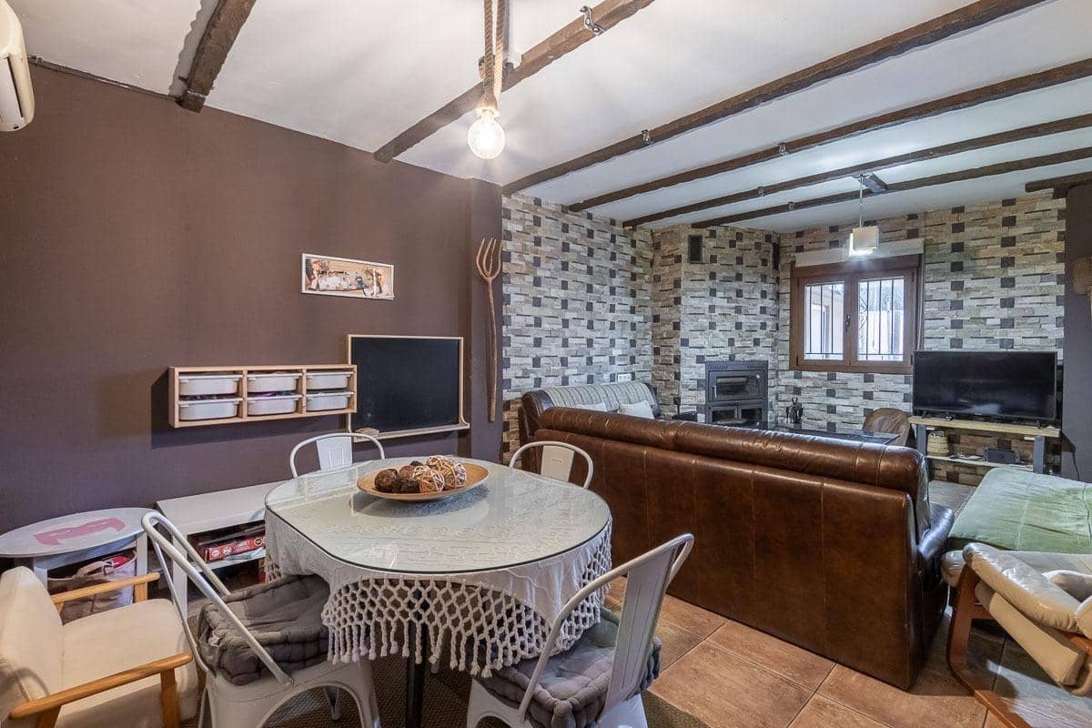 3 soveværelse Villa til salg i Ambroz med swimmingpool garage - € 299.900 (Ref: 9436412)