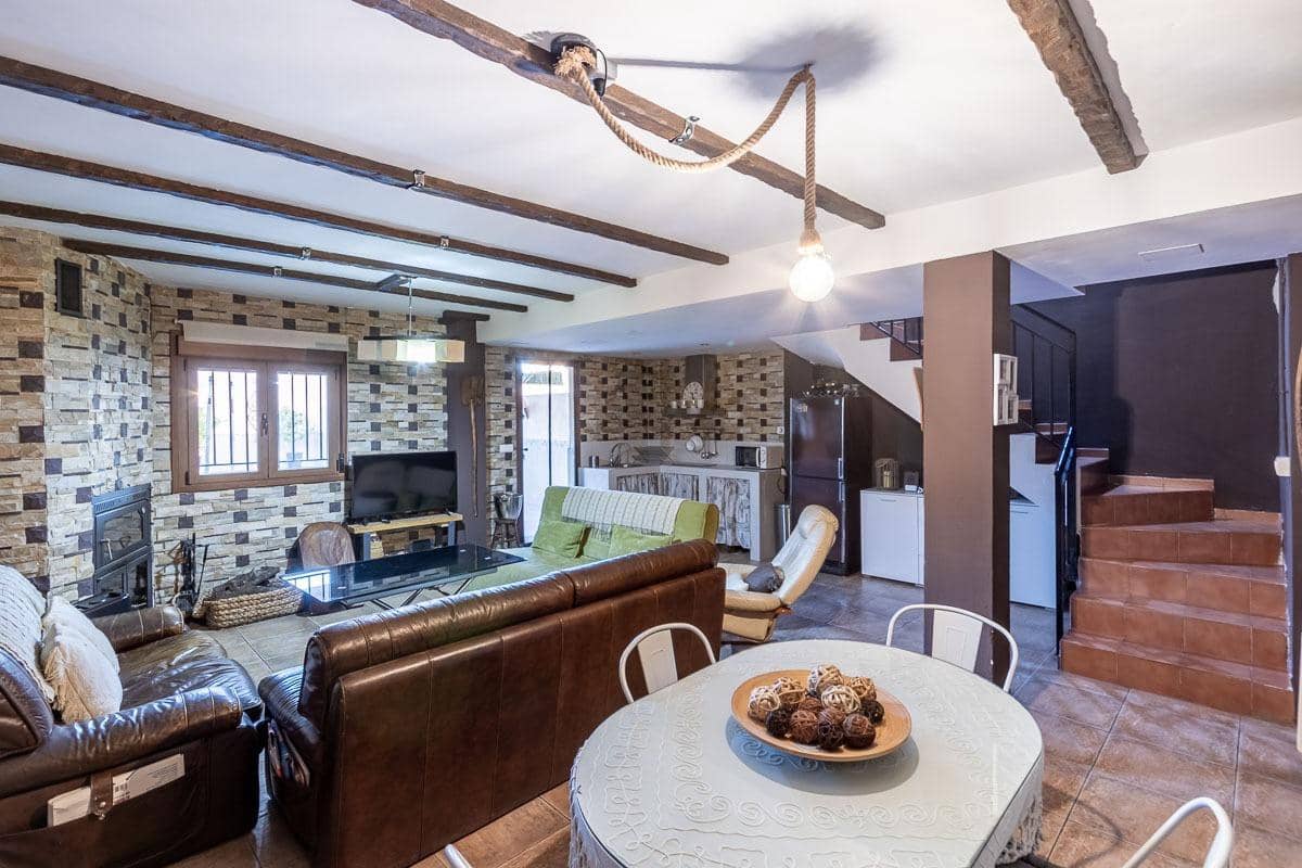 3 soveværelse Villa til salg i Ambroz med swimmingpool garage - € 299.900 (Ref: 9436412)