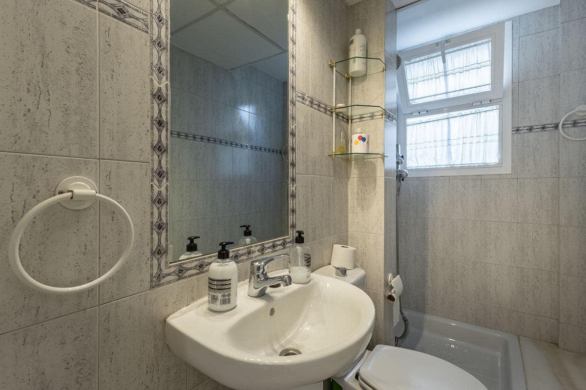 6 soveværelse Byhus til salg i Armilla med garage - € 429.000 (Ref: 9436413)