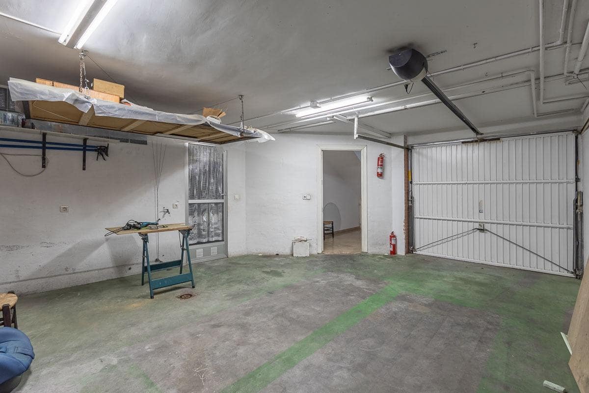 6 soveværelse Byhus til salg i Armilla med garage - € 429.000 (Ref: 9436413)