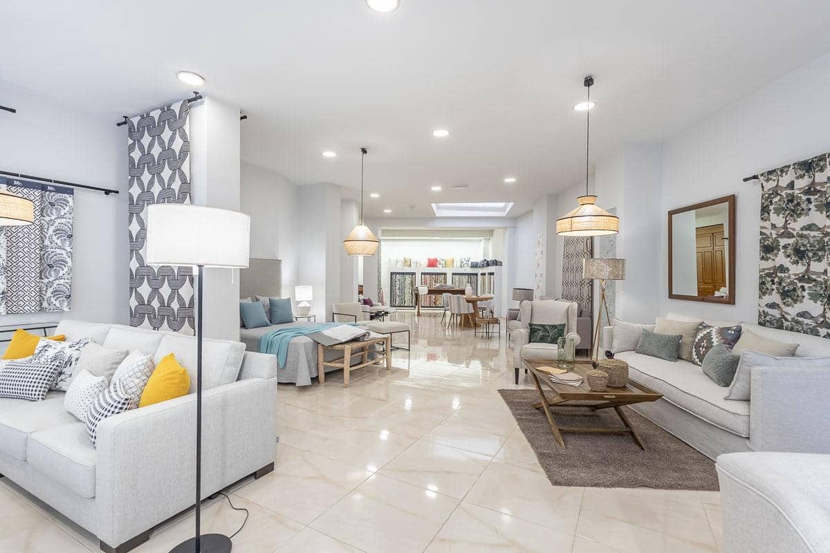 Erhverv til salg i Granada by - € 875.000 (Ref: 9436415)