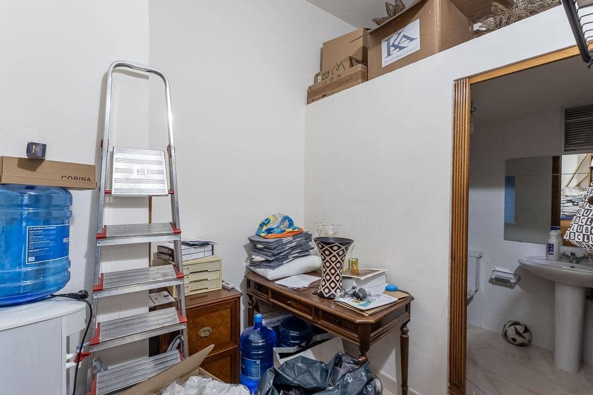 Erhverv til salg i Granada by - € 875.000 (Ref: 9436415)