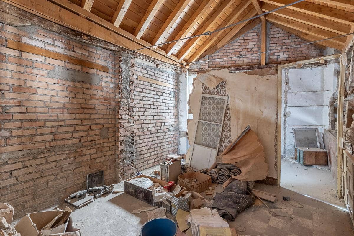 Erhverv til salg i Granada by - € 875.000 (Ref: 9436415)