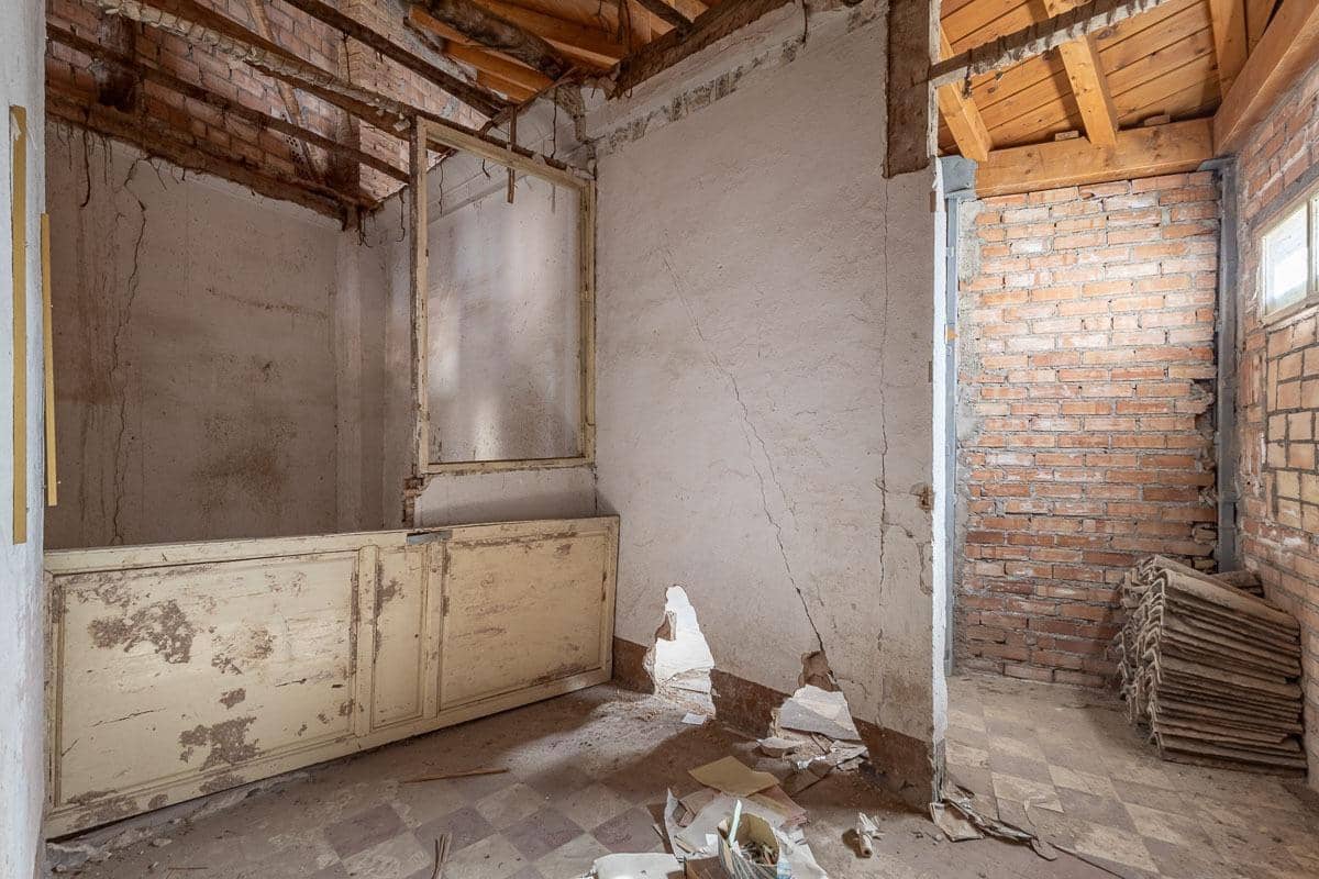 Erhverv til salg i Granada by - € 875.000 (Ref: 9436415)