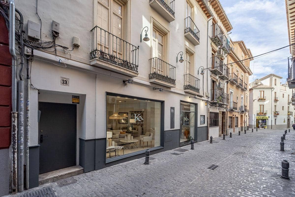 Erhverv til salg i Granada by - € 875.000 (Ref: 9436415)