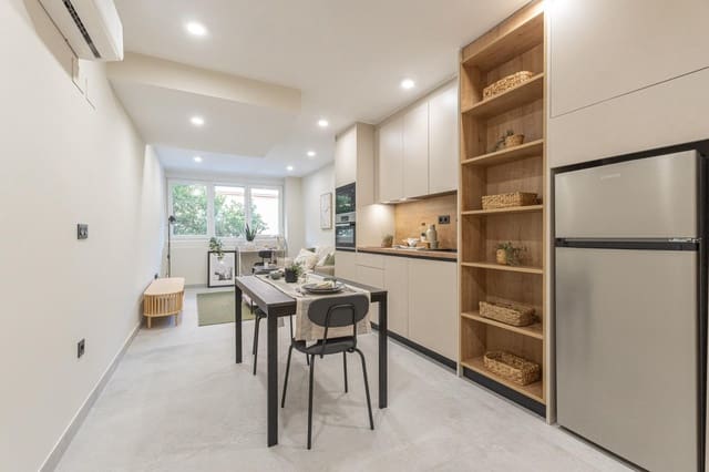 1 soveværelse Loft til salg i Málaga by - € 209.900 (Ref: 9440275)