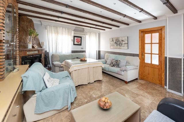 5 quarto Moradia em Banda para venda em Jun - 192 000 € (Ref: 9443365)