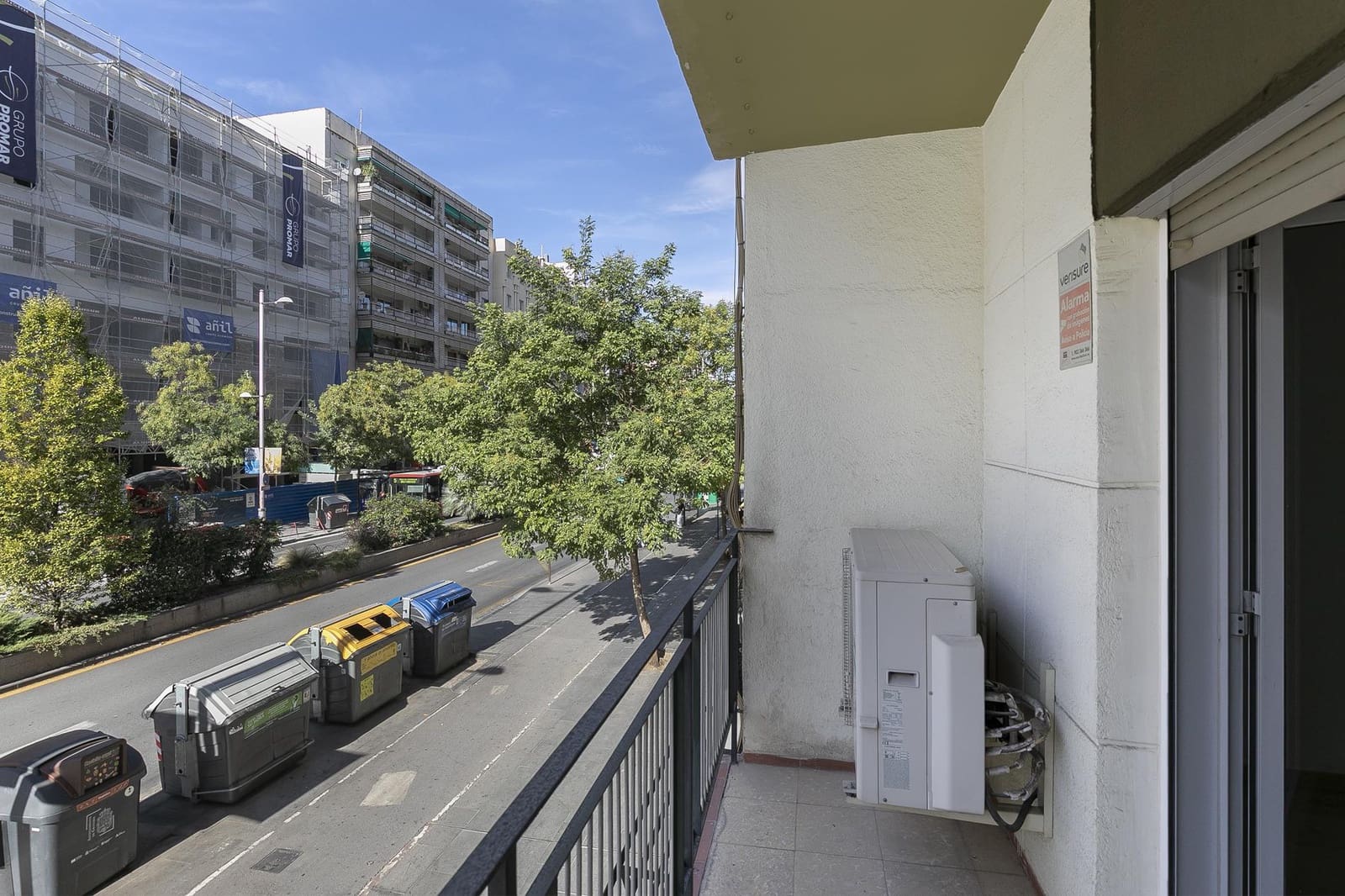 5 bedroom Flat for sale in Granada city - € 259,000 (Ref: 9443366)