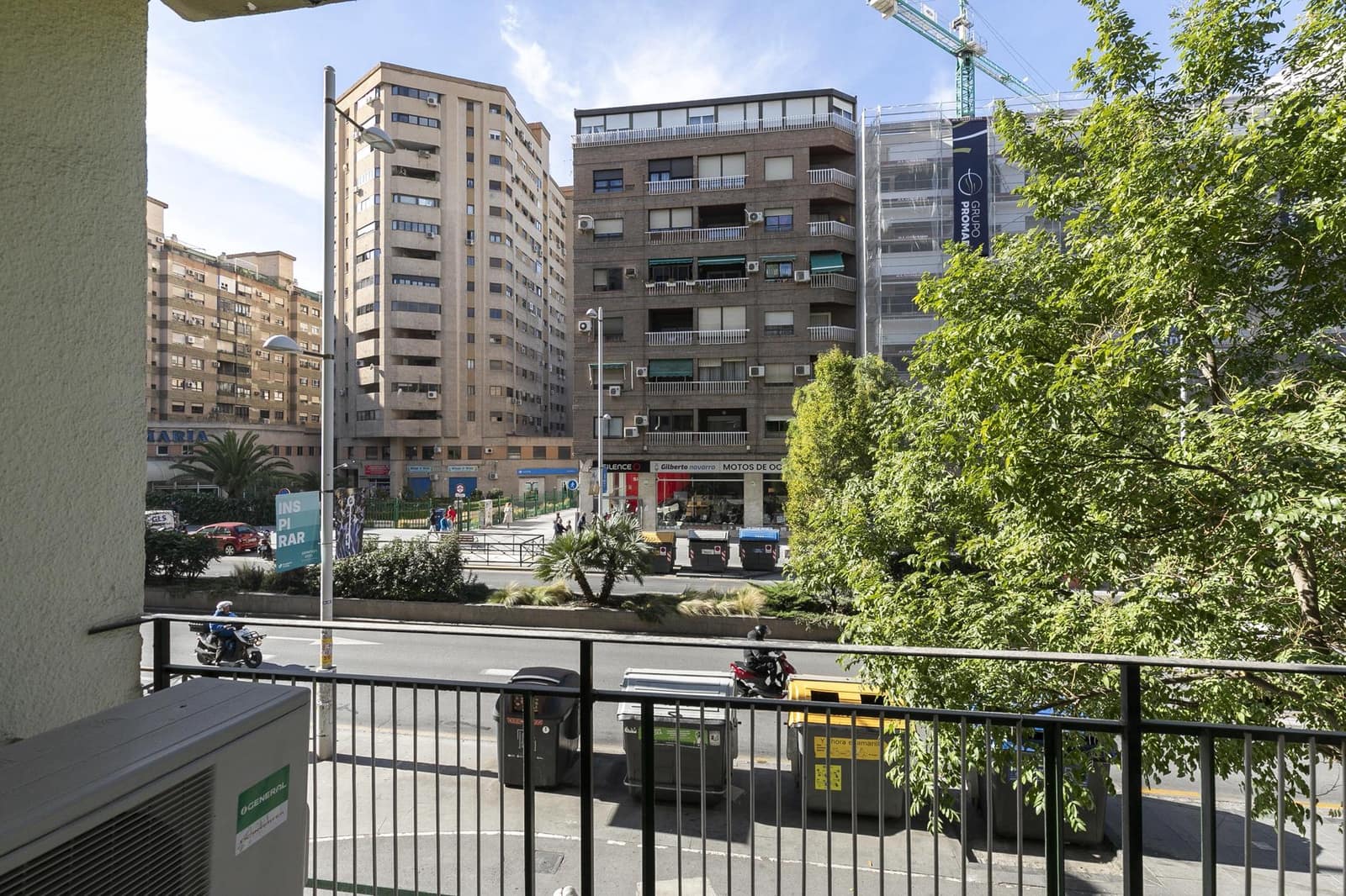 5 bedroom Flat for sale in Granada city - € 259,000 (Ref: 9443366)