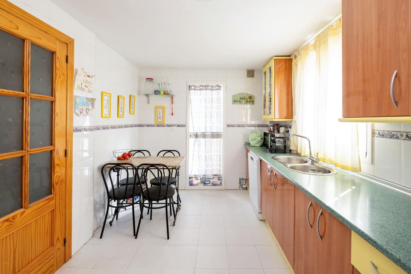 Chalet de 3 habitaciones en Albolote en venta con garaje - 280.000 € (Ref: 9446636)