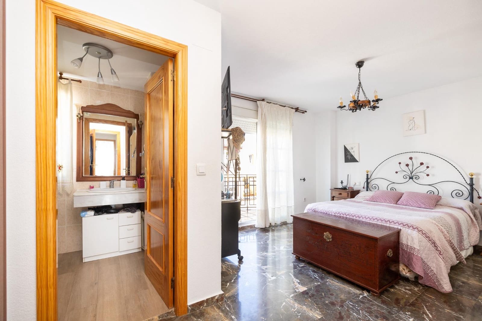 Chalet de 3 habitaciones en Albolote en venta con garaje - 280.000 € (Ref: 9446636)