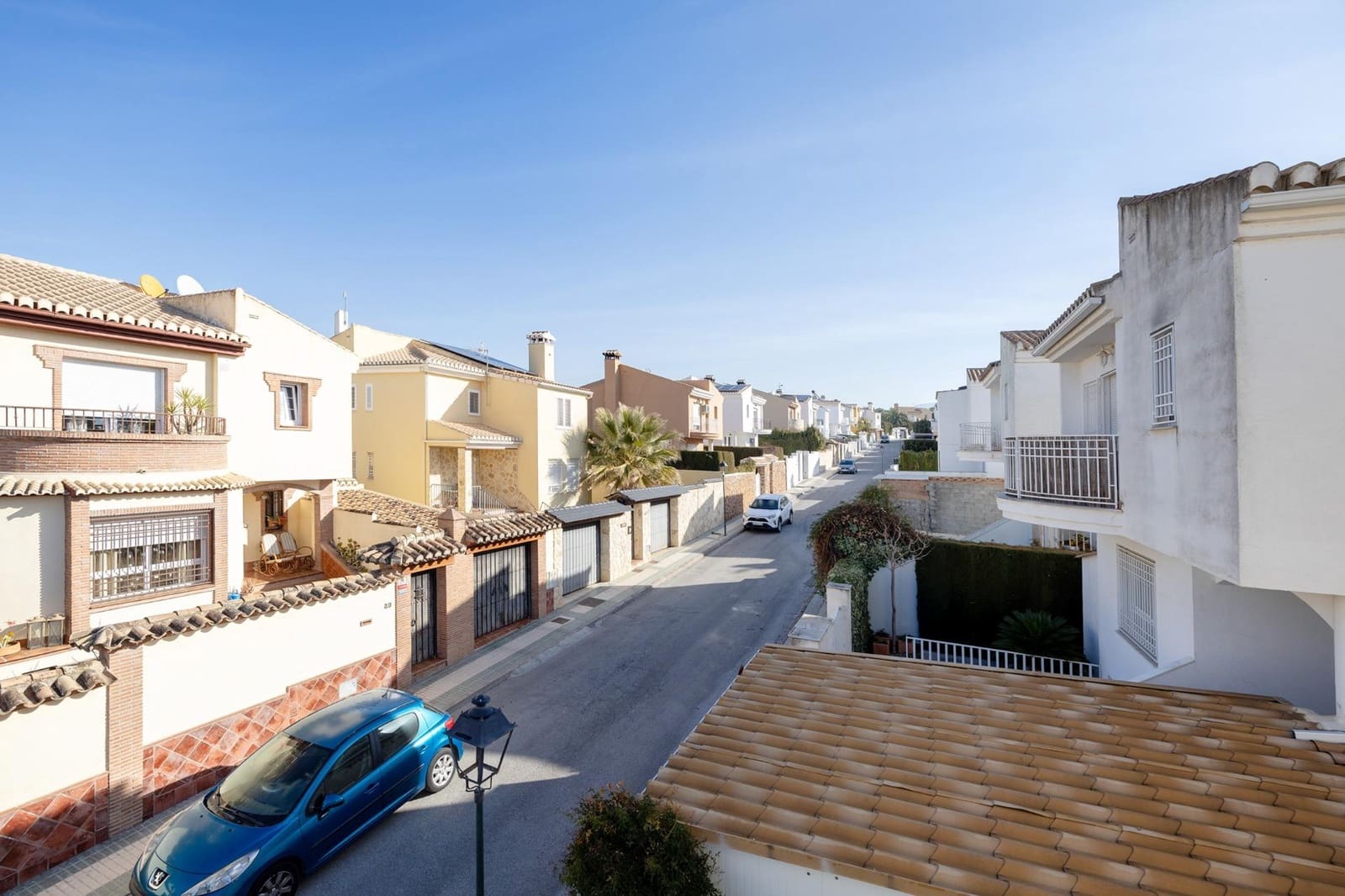 Chalet de 3 habitaciones en Albolote en venta con garaje - 280.000 € (Ref: 9446636)