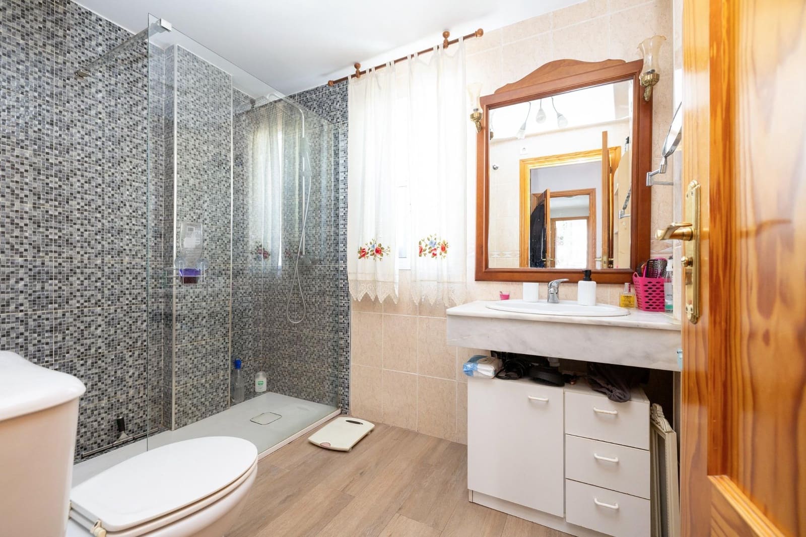 Chalet de 3 habitaciones en Albolote en venta con garaje - 280.000 € (Ref: 9446636)