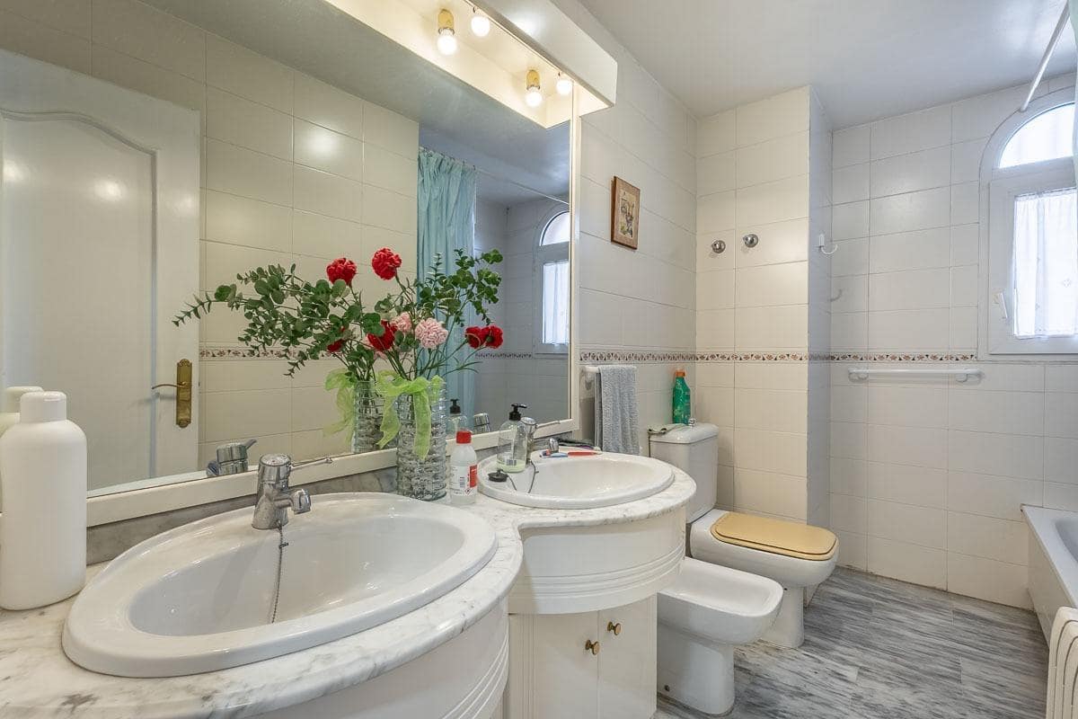 4 soverom Villa til salgs i Jun med svømmebasseng - € 240 000 (Ref: 9446638)