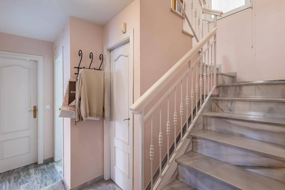 4 soverom Villa til salgs i Jun med svømmebasseng - € 240 000 (Ref: 9446638)