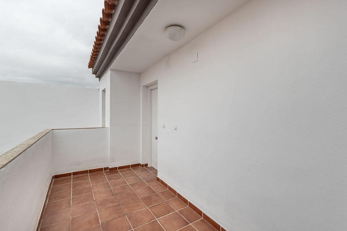 1 bedroom Penthouse for sale in Ogijares - € 135,000 (Ref: 9449655)