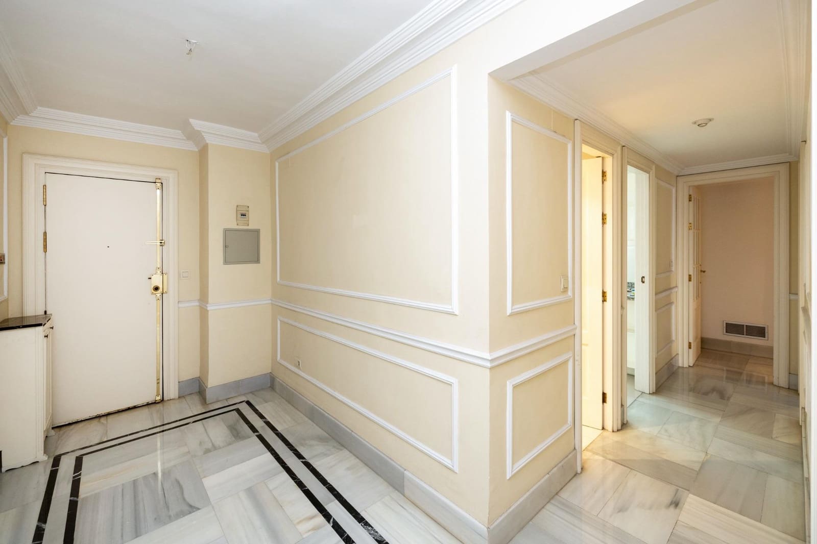 3 makuuhuone Asunto myytävänä paikassa Granada kaupunki mukana 
autotalli - 430 000 € (Ref: 9450476)