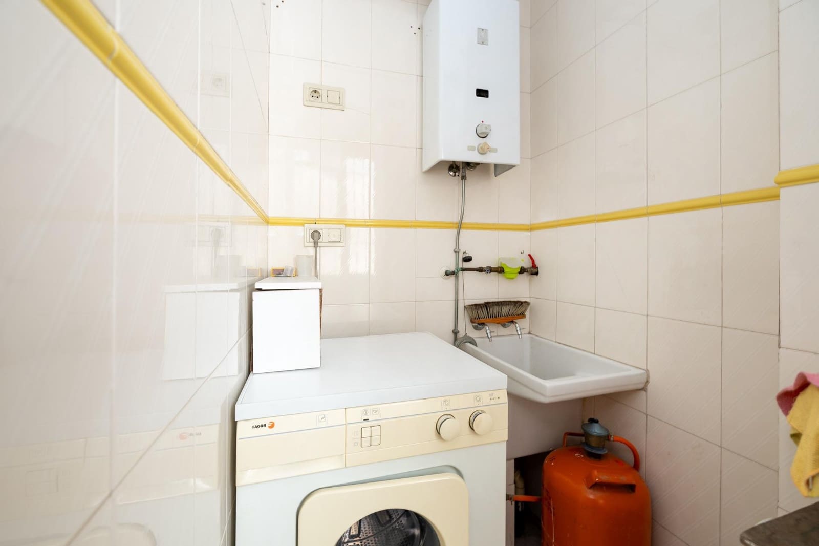 3 makuuhuone Asunto myytävänä paikassa Granada kaupunki mukana 
autotalli - 430 000 € (Ref: 9450476)