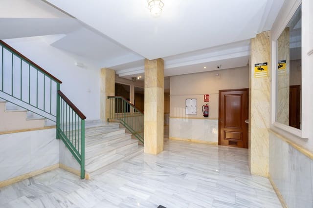 3 soveværelse Penthouse til salg i Carretera de la Sierra, Granada by med garage - € 360.000 (Ref: 9450477)