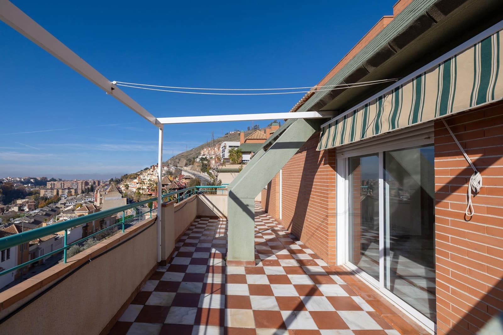 3 soveværelse Penthouse til salg i Granada by med garage - € 360.000 (Ref: 9450477)