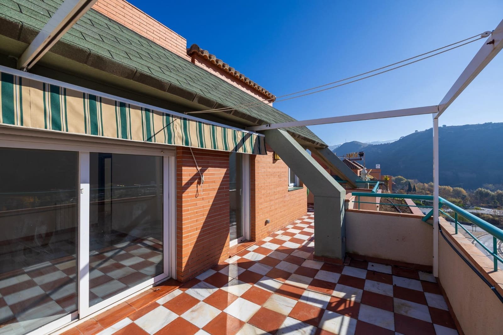 3 soveværelse Penthouse til salg i Granada by med garage - € 360.000 (Ref: 9450477)