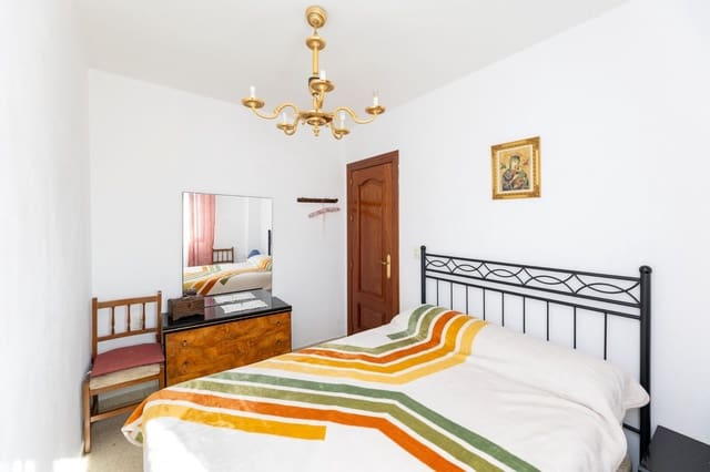 3 soveværelse Lejlighed til salg i Granada by med garage - € 199.000 (Ref: 9450478)
