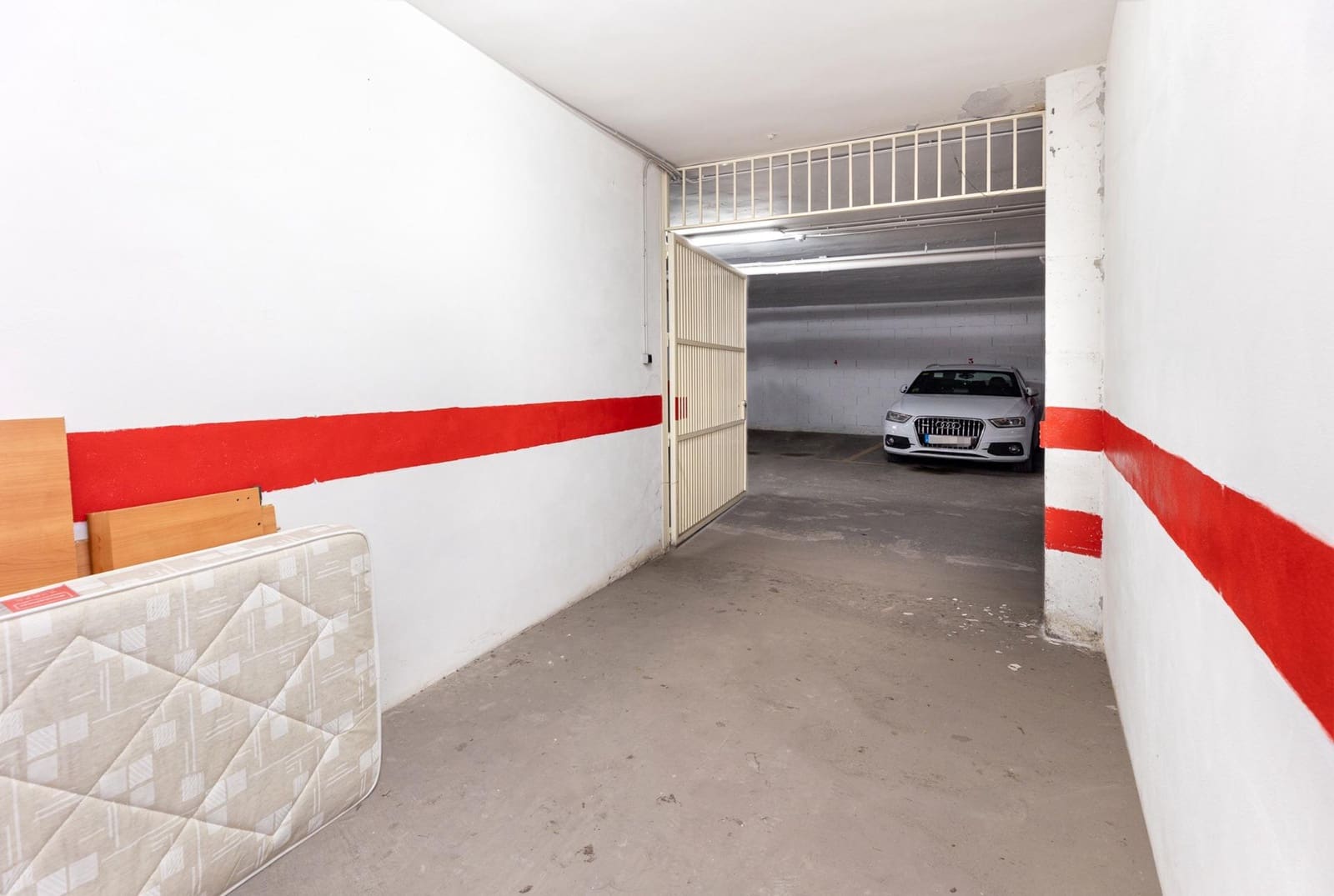 3 bedroom Flat for sale in Granada city with garage - € 199,000 (Ref: 9450478)