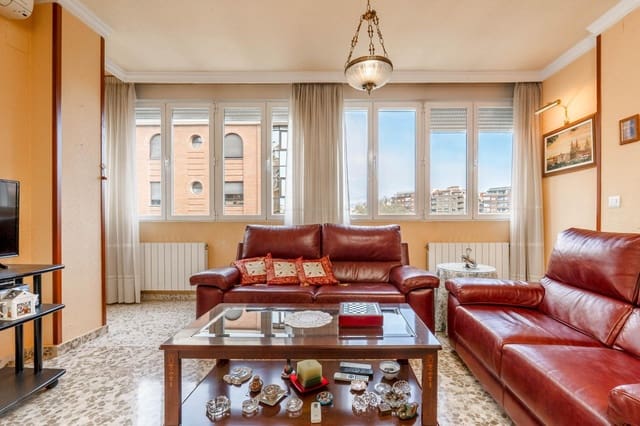 4 soverom Leilighet til salgs i Camino de Ronda - Rosaleda, Granada by med garasje - € 367 500 (Ref: 9450480)