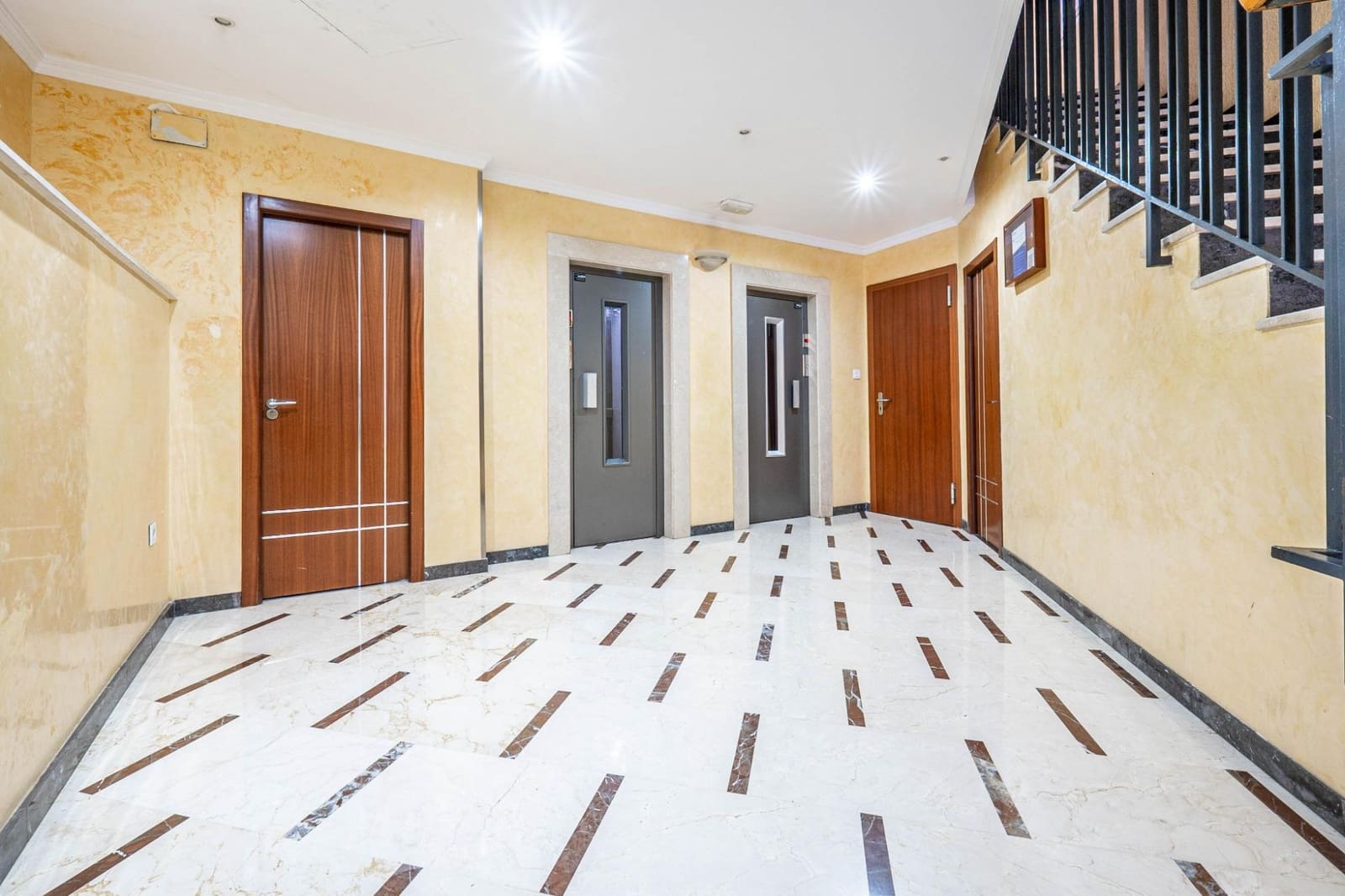 4 soverom Leilighet til salgs i Granada by med garasje - € 367 500 (Ref: 9450480)