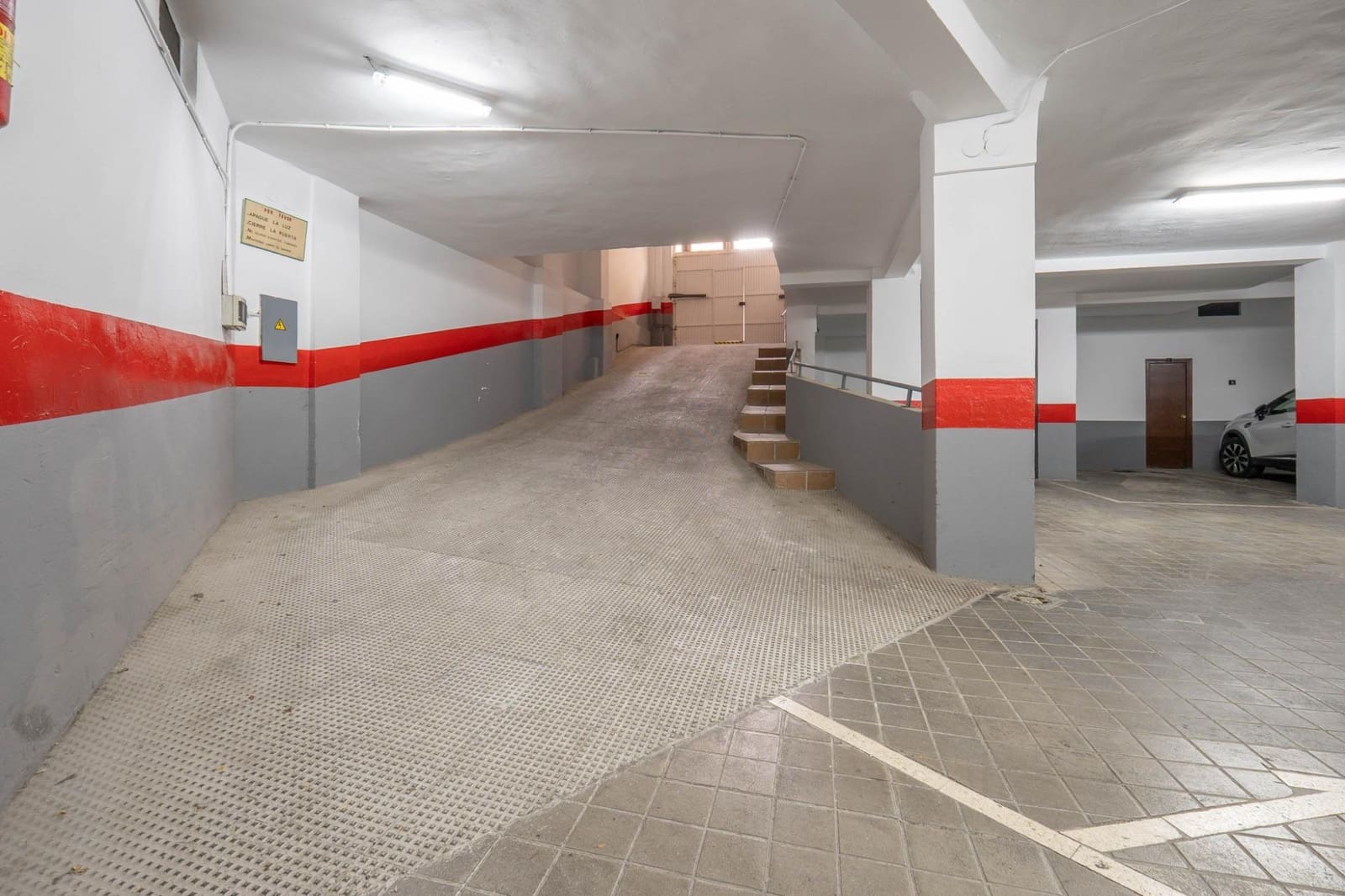 4 soverom Leilighet til salgs i Granada by med garasje - € 367 500 (Ref: 9450480)