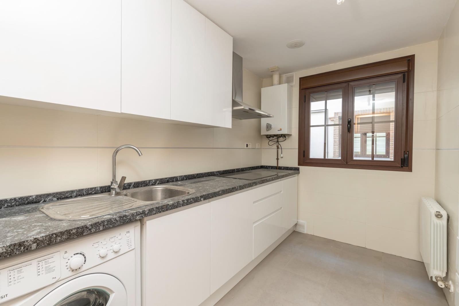 3 soveværelse Lejlighed til salg i La Zubia - € 180.000 (Ref: 9452328)