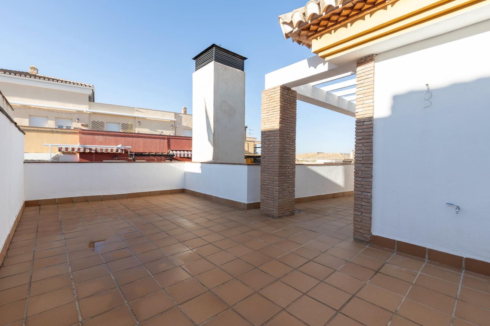 2 soveværelse Penthouse til salg i La Zubia - € 150.000 (Ref: 9452329)