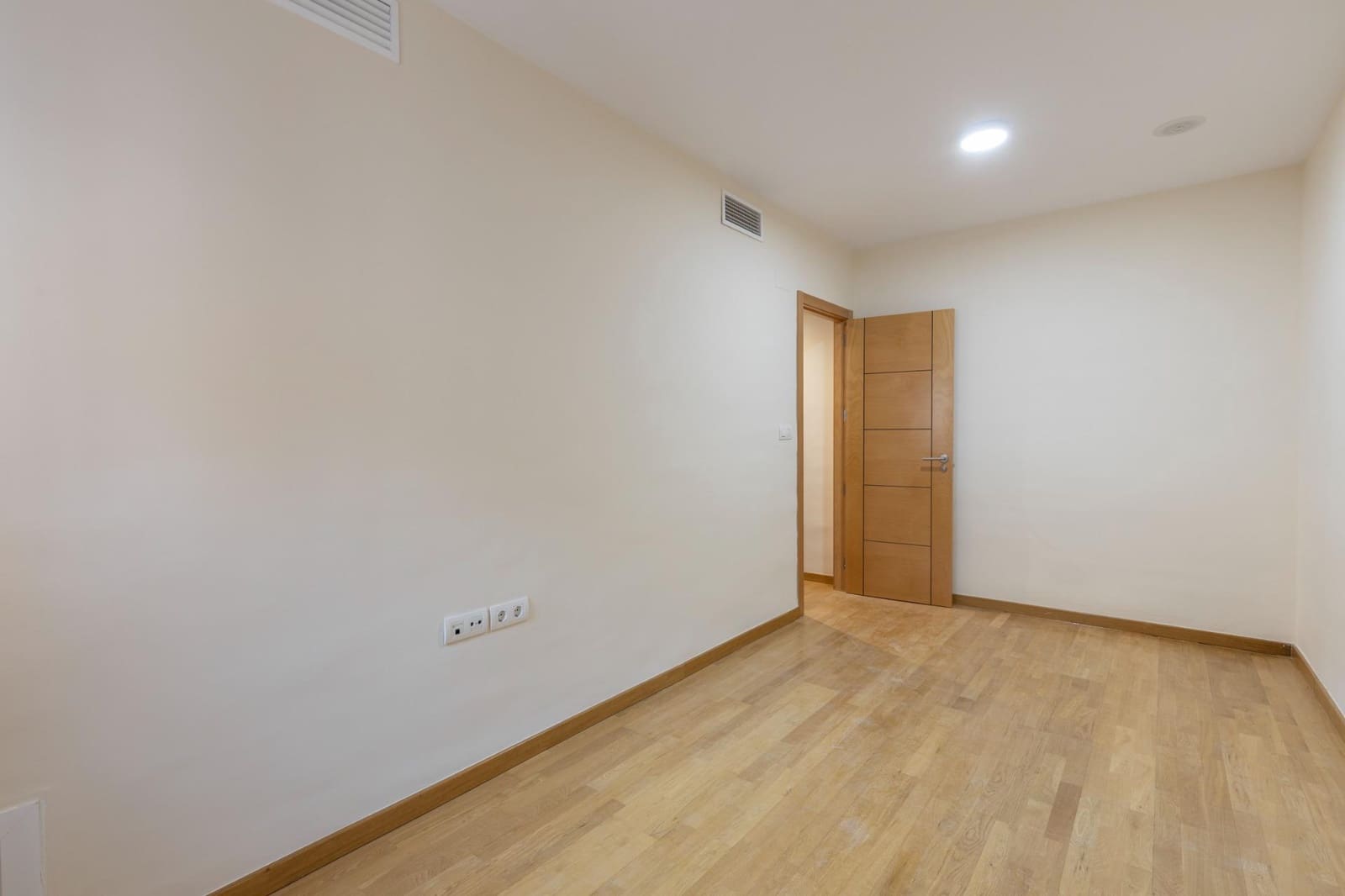 2 soveværelse Penthouse til salg i La Zubia - € 150.000 (Ref: 9452329)