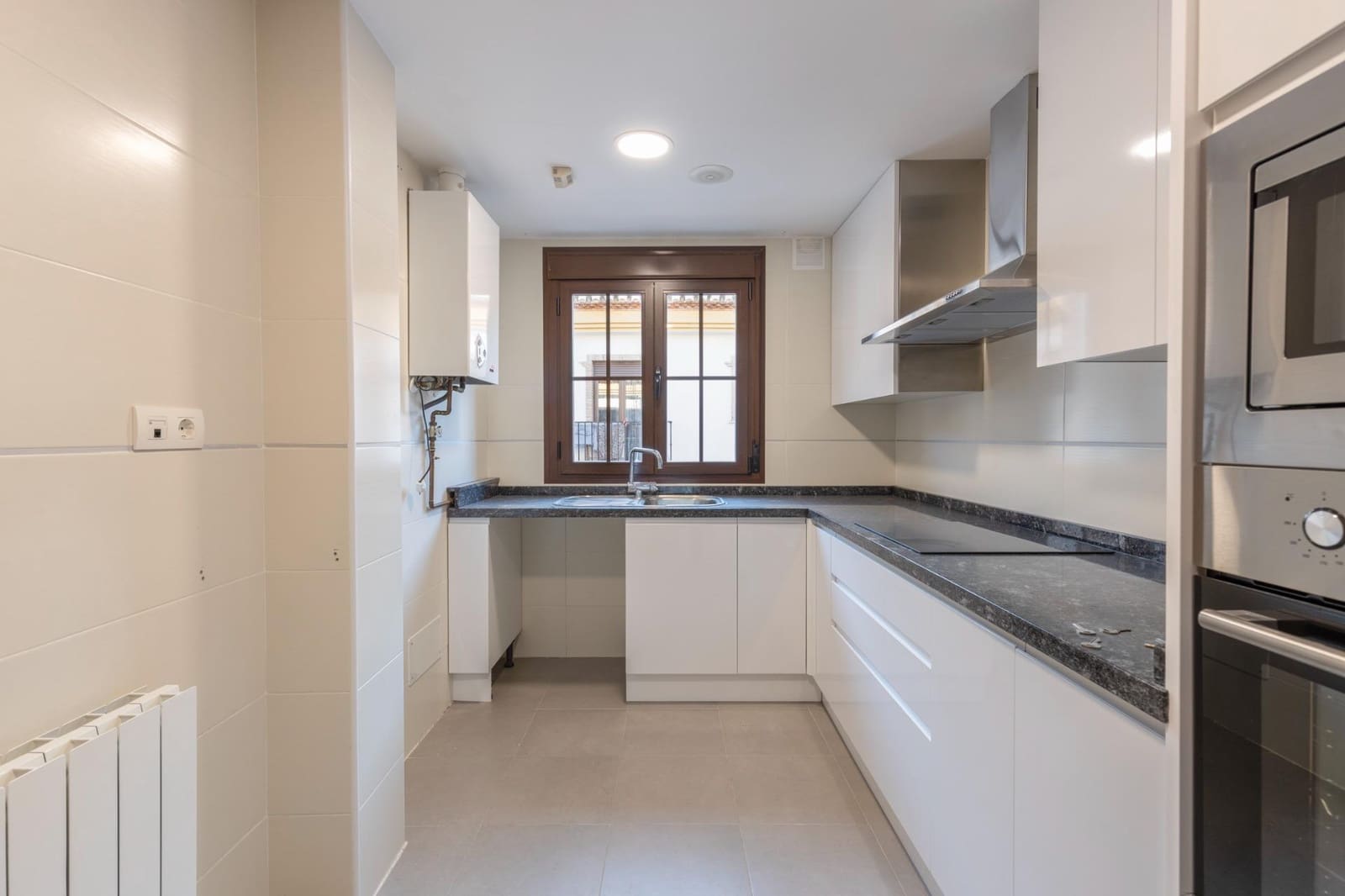 2 soveværelse Penthouse til salg i La Zubia - € 150.000 (Ref: 9452329)