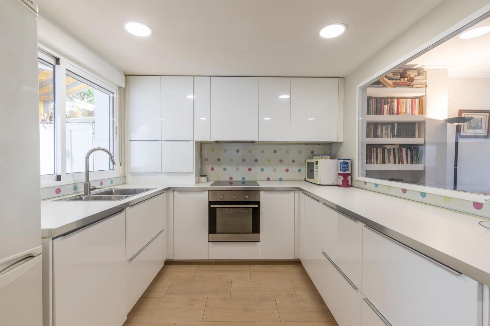 3 bedroom Terraced Villa for sale in Granada city with pool garage - € 339,000 (Ref: 9452331)