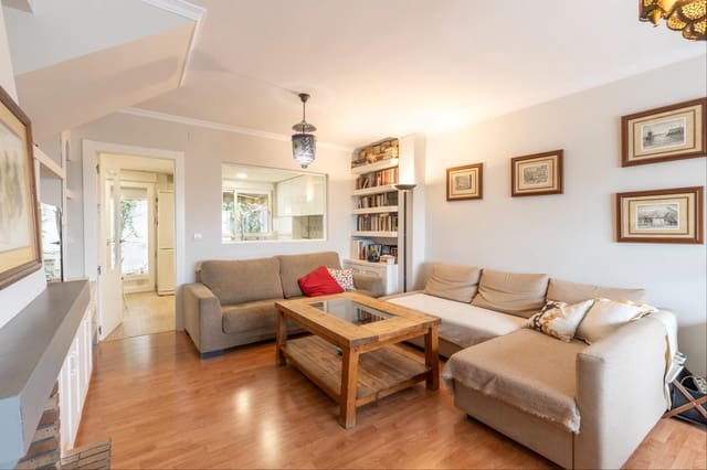 3 bedroom Terraced Villa for sale in Albaicin, Granada city with pool garage - € 339,000 (Ref: 9452331)