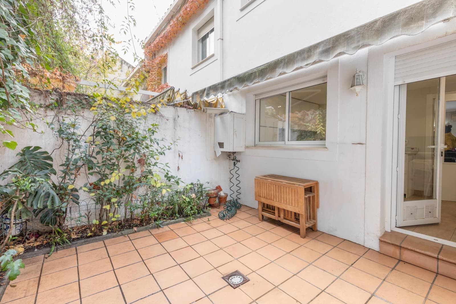 3 bedroom Terraced Villa for sale in Granada city with pool garage - € 339,000 (Ref: 9452331)