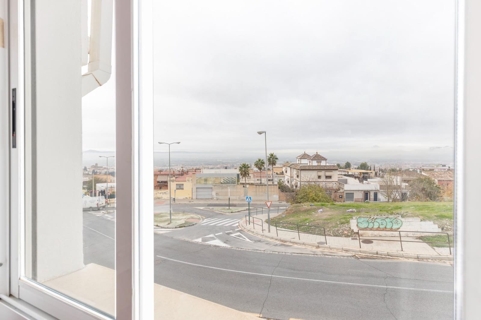 3 bedroom Terraced Villa for sale in Granada city with pool garage - € 339,000 (Ref: 9452331)