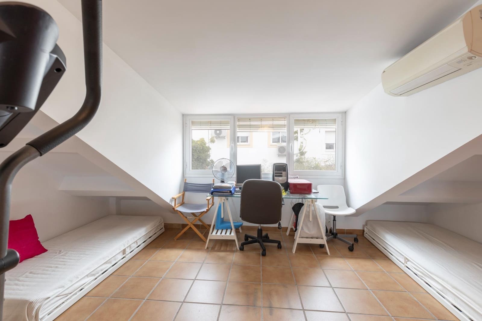 3 bedroom Terraced Villa for sale in Granada city with pool garage - € 339,000 (Ref: 9452331)