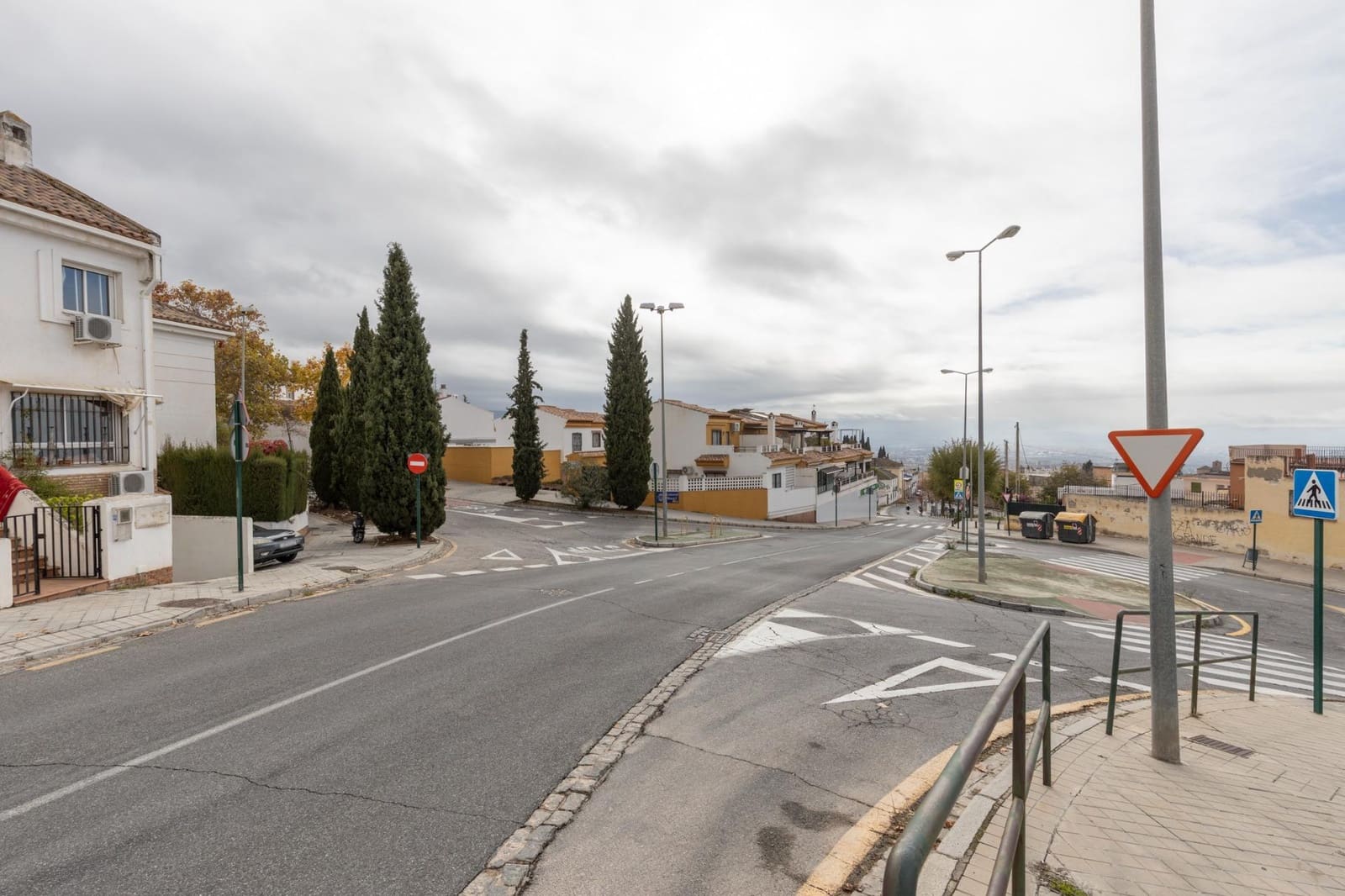 3 bedroom Terraced Villa for sale in Granada city with pool garage - € 339,000 (Ref: 9452331)