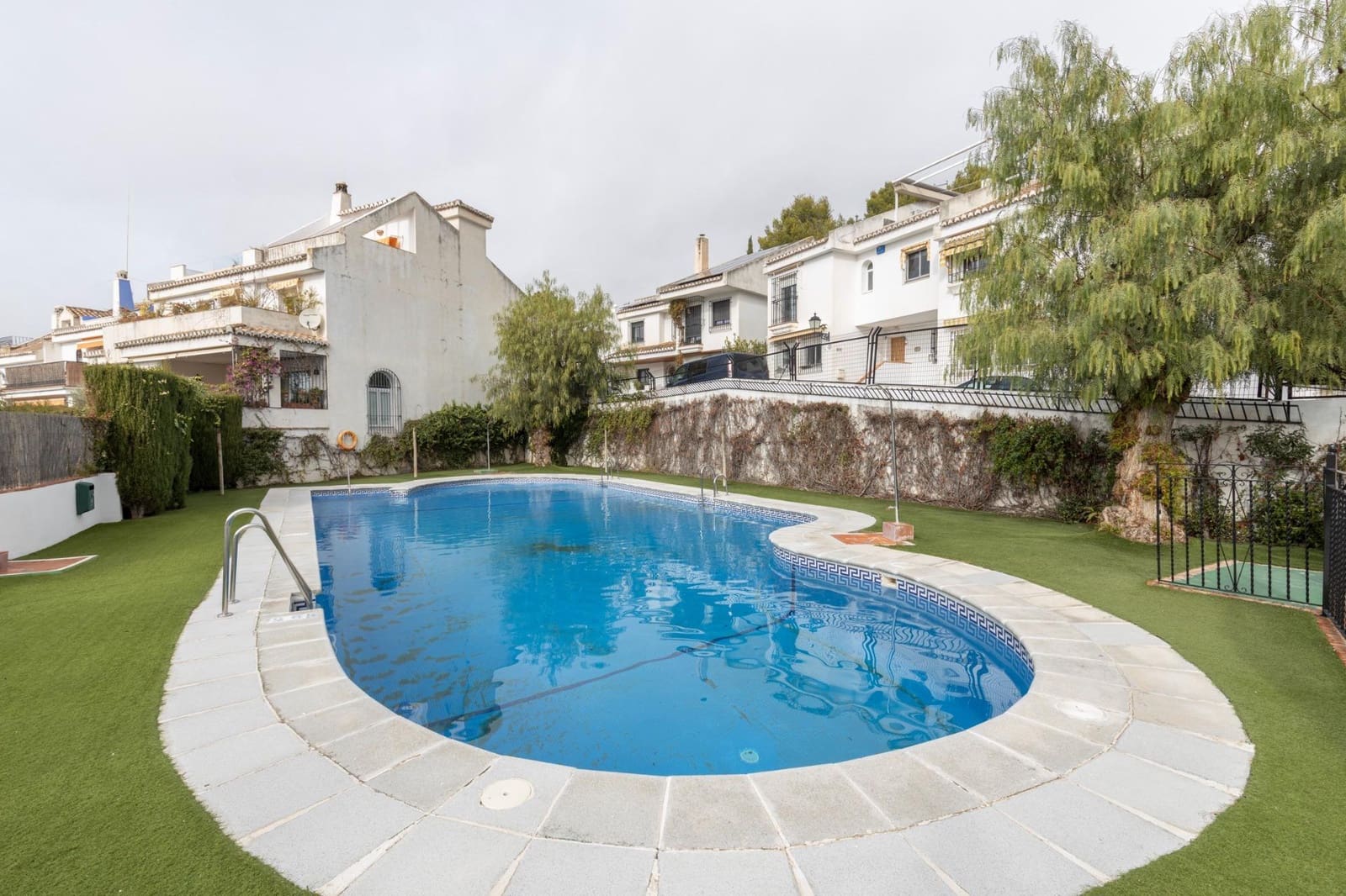 3 bedroom Terraced Villa for sale in Granada city with pool garage - € 339,000 (Ref: 9452331)