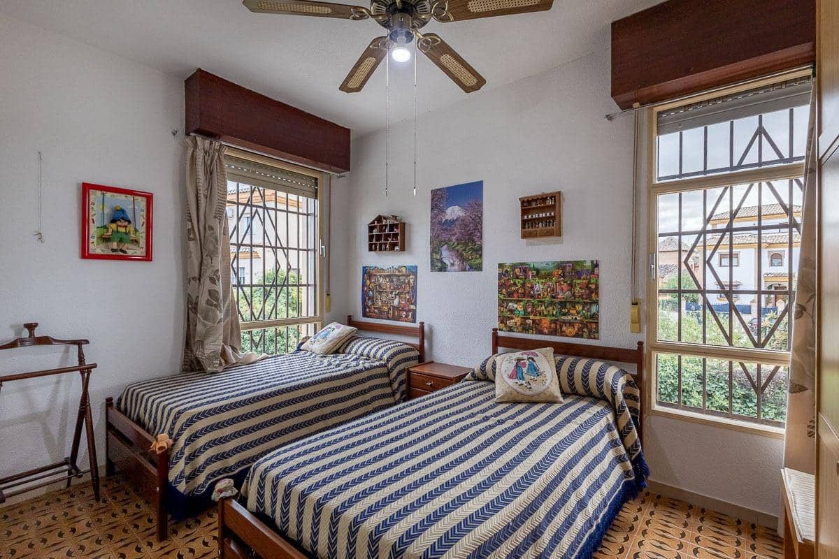 3 slaapkamer Finca/Landhuis te koop in Cajar met zwembad garage - € 435.000 (Ref: 9452332)