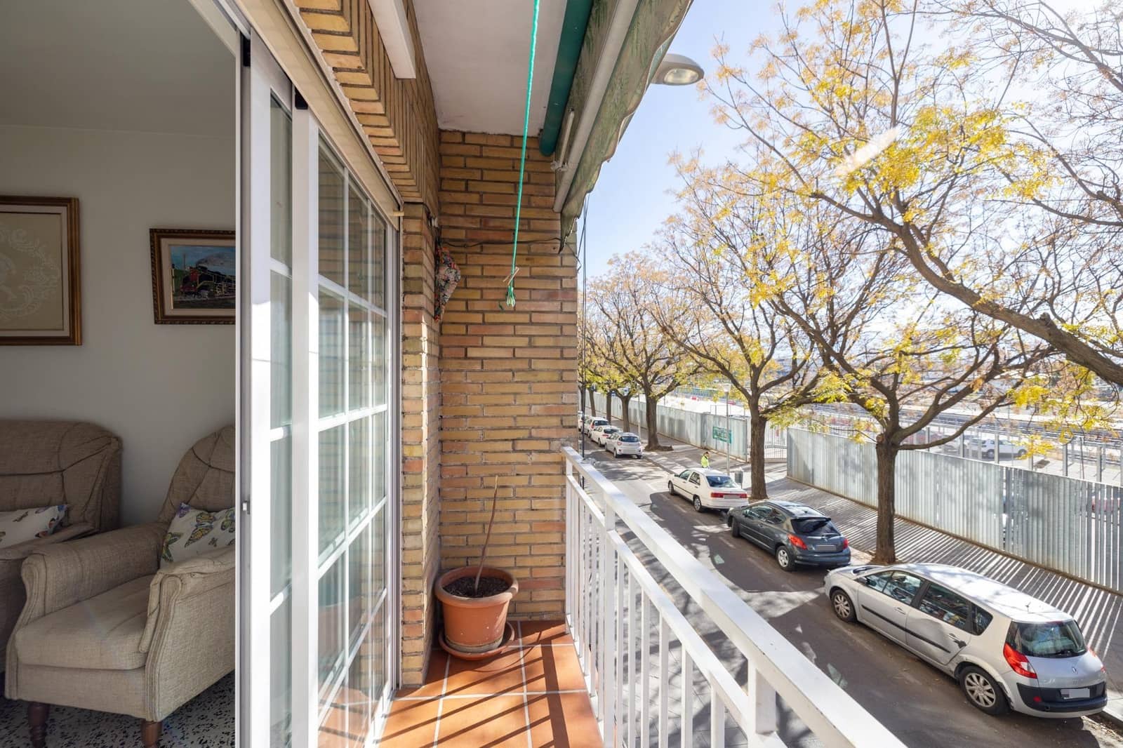 4 bedroom Flat for sale in Granada city with garage - € 245,000 (Ref: 9456529)