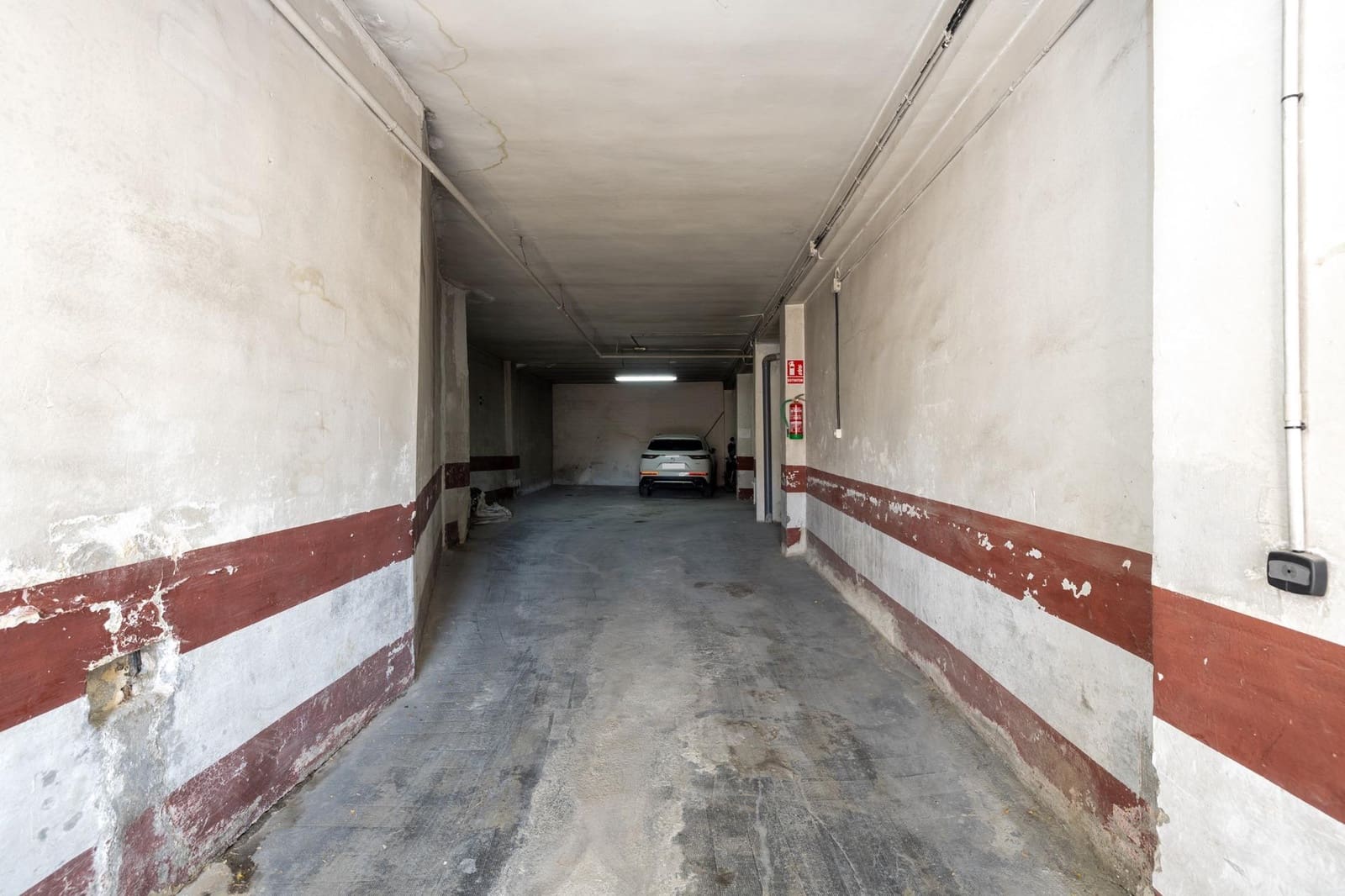 4 bedroom Flat for sale in Granada city with garage - € 245,000 (Ref: 9456529)