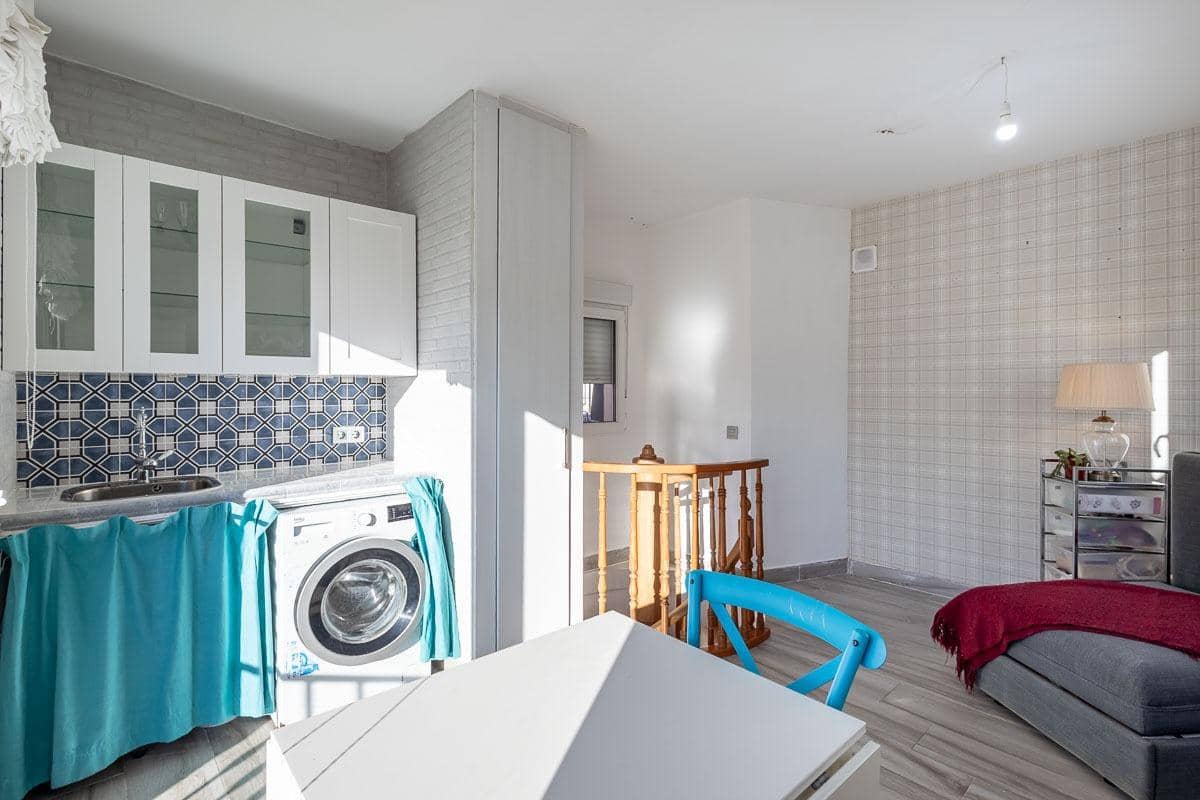 3 makuuhuone Huoneisto myytävänä paikassa Churriana de la Vega mukana 
autotalli - 209 000 € (Ref: 9456530)